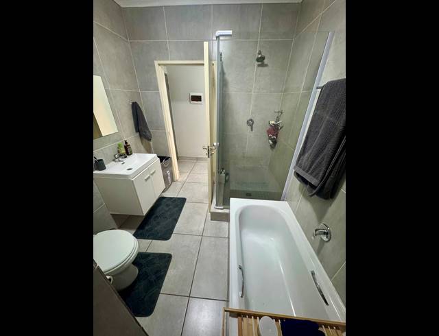 2 BEDROOM APARTMENT FOR SALE IN BRENTWOOD